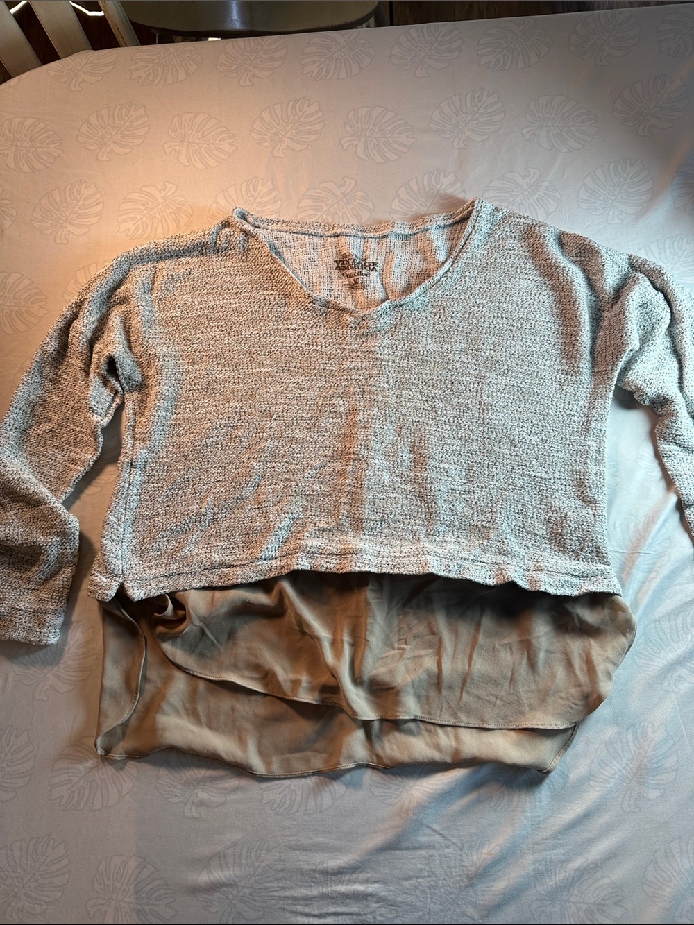 Vintage America Light Beige Textured V-Neck Sweater